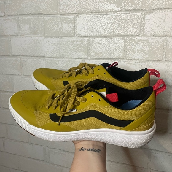 Vans Other - Men’s VANS UltraRange EXO Green Sulphur Shoes Sneakers Size 11 VGUC